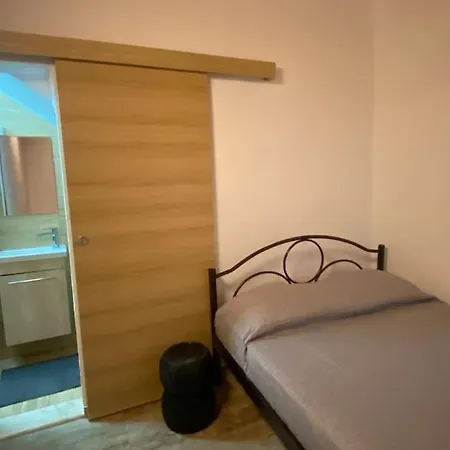 Private Front Maisonette 3 Bedroom Mikiverna Ferienhaus
