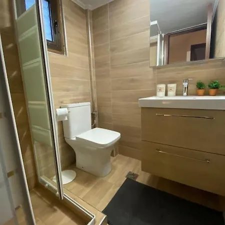 Дом отдыха Private Front Maisonette 3 Bedroom Mikiverna *